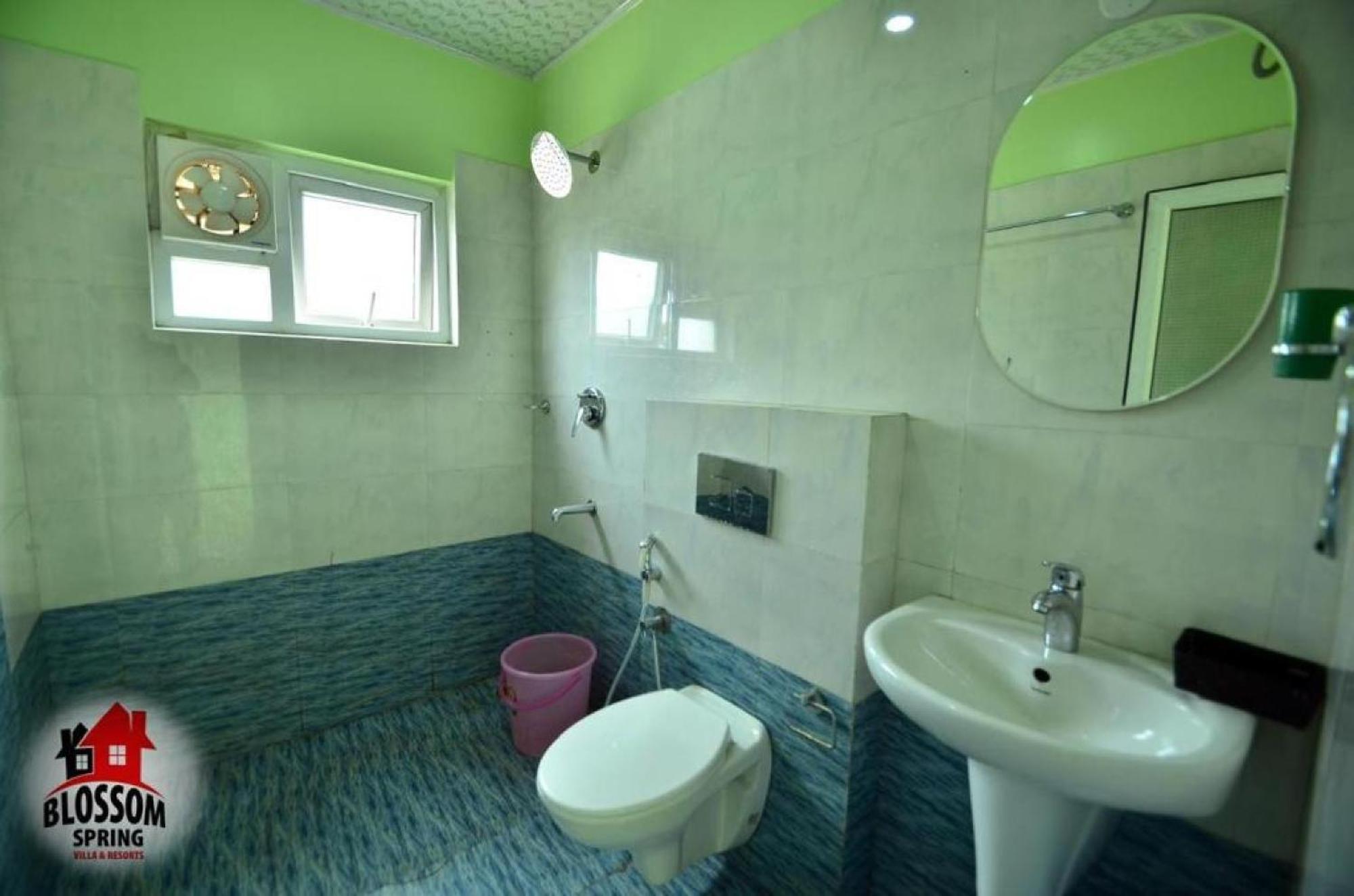 Blossom Spring Villa Utakamand Zewnętrze zdjęcie